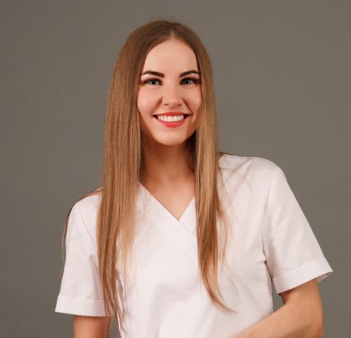 Врач-стоматолог-терапевт, ортопед Пономарева Валерия Александровна