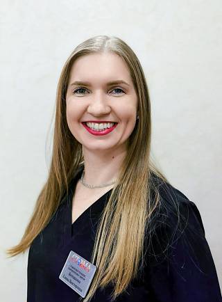 Стоматолог-терапевт, хирург Ветошкина Елена Викторовна